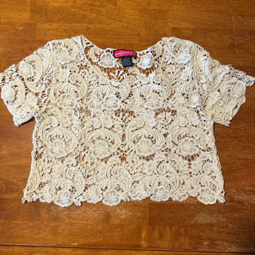 NWOT Small ivory white crochet crop top cover up